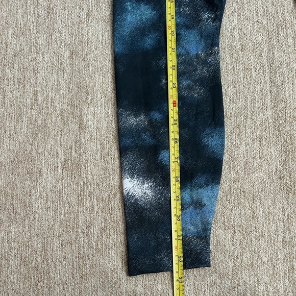 Nike One Training Leggings - Picture 9 of 11